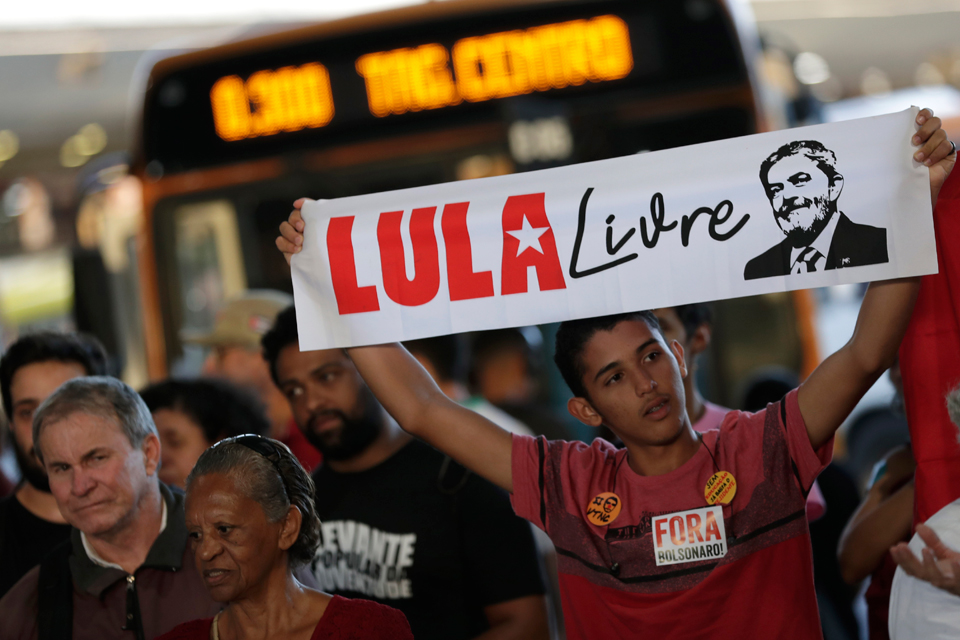 Lula freed after surprise Brazilian Supreme Court ruling