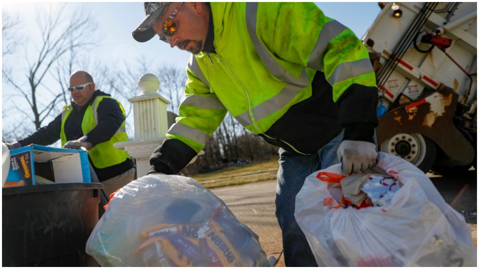 Coronavirus clean-up: Sanitation workers face increased risk, job loss