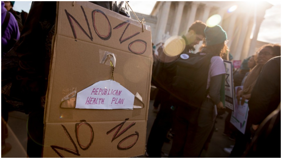 Thousands urge Supreme Court: Protect reproductive choice—and access