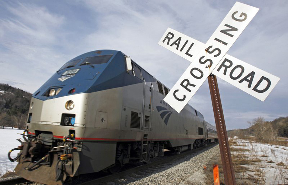 Rail unionists, passengers, lawmakers blast Amtrak outsourcing