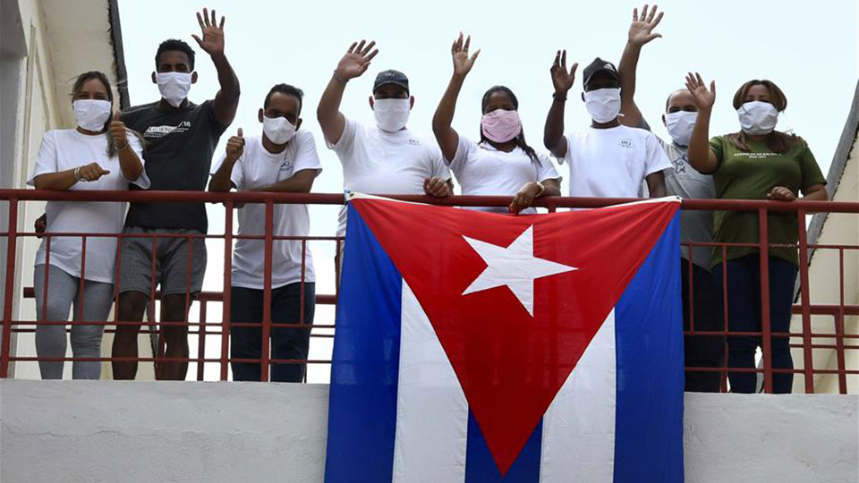 Voluntarios cubanos apoyan lucha contra la COVID-19
