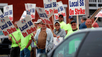 Biden backs strikers at Bath Iron Works