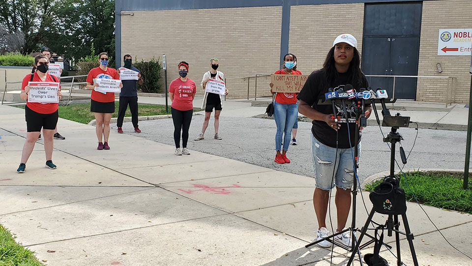 Chicago teachers say remote learning only way to keep kids safe