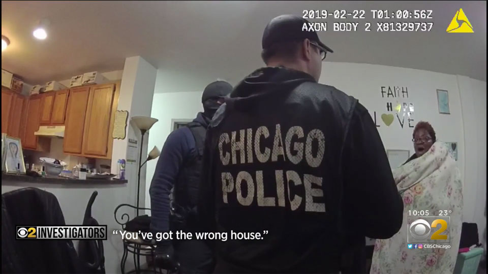 Video shows Chicago cops terrorizing Black social worker in her home