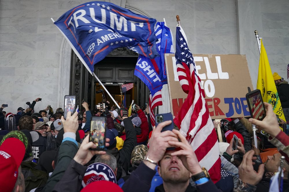 Trump's mob violence earns transatlantic condemnation – People's World - Vimarsana News