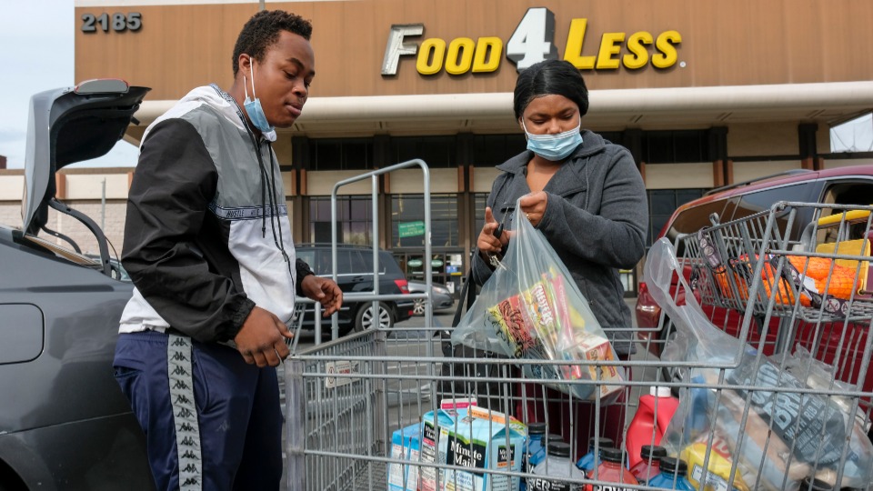 Kroger closes grocery stores to avoid COVID hazard pay for workers