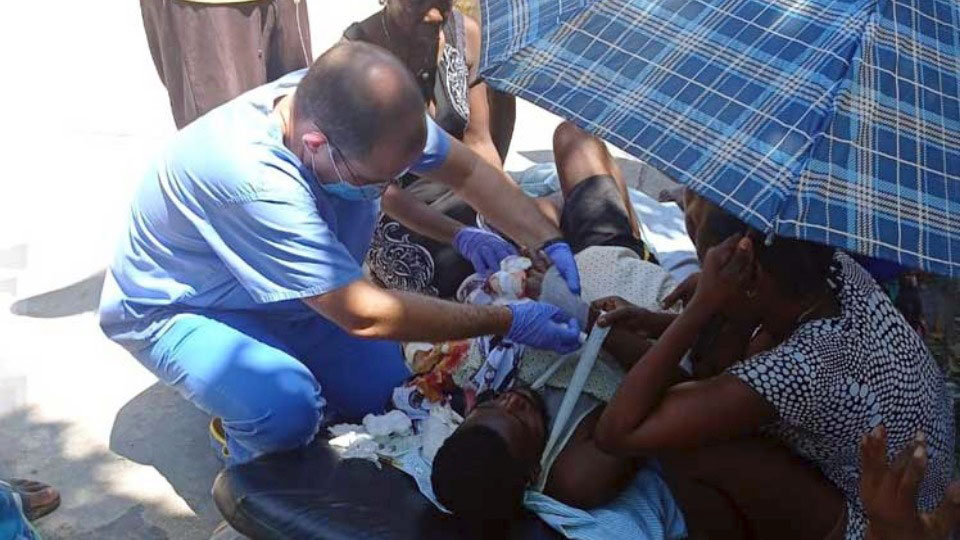 Cuban doctors and nurses stationed in Haiti jump into action following earthquake
