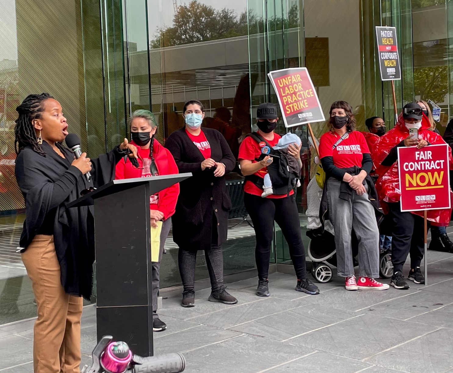 Nurses, mental health therapists and other Kaiser Permanente health