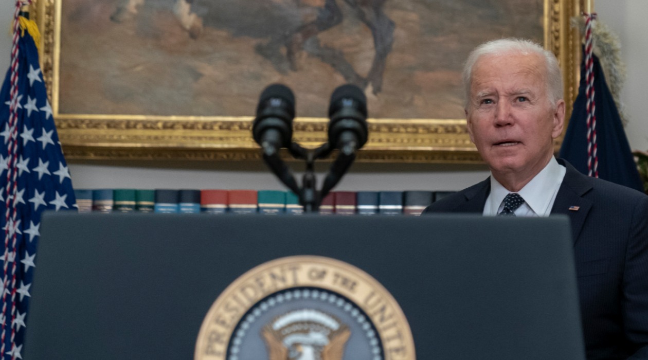 Biden critica a Rusia e impone sanciones