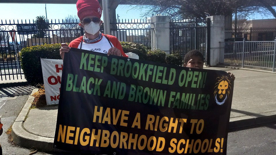 Oakland communities rally to keep schools open