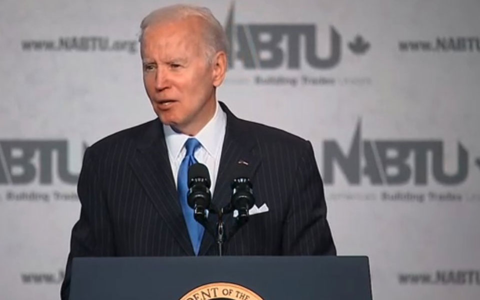 After talking Ukraine War, Biden campaigns hard at Building Trades confab