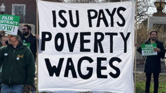 Illinois State University service workers win a new contract