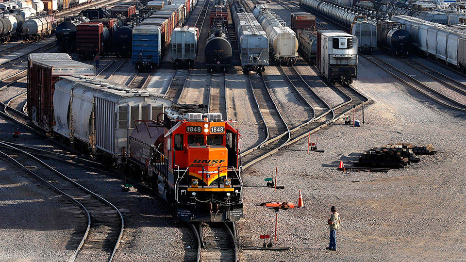 Railroad bosses’ profit-making tactics lower safety standards, raise dangers