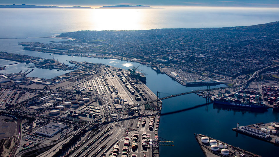 Contract talks continue after ILWU’s West Coast pact expires