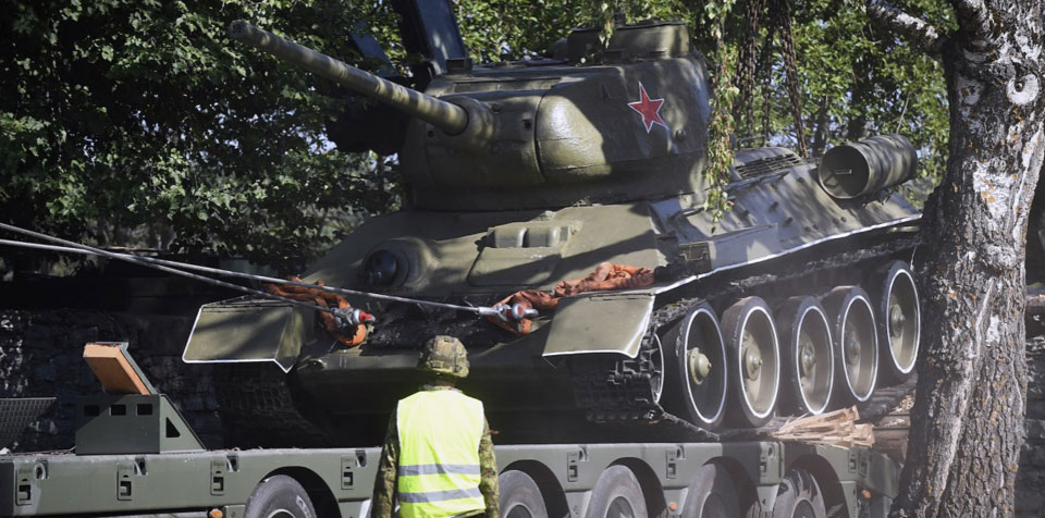 Estonia removes memorial honoring Estonians and Russians who fought Nazis