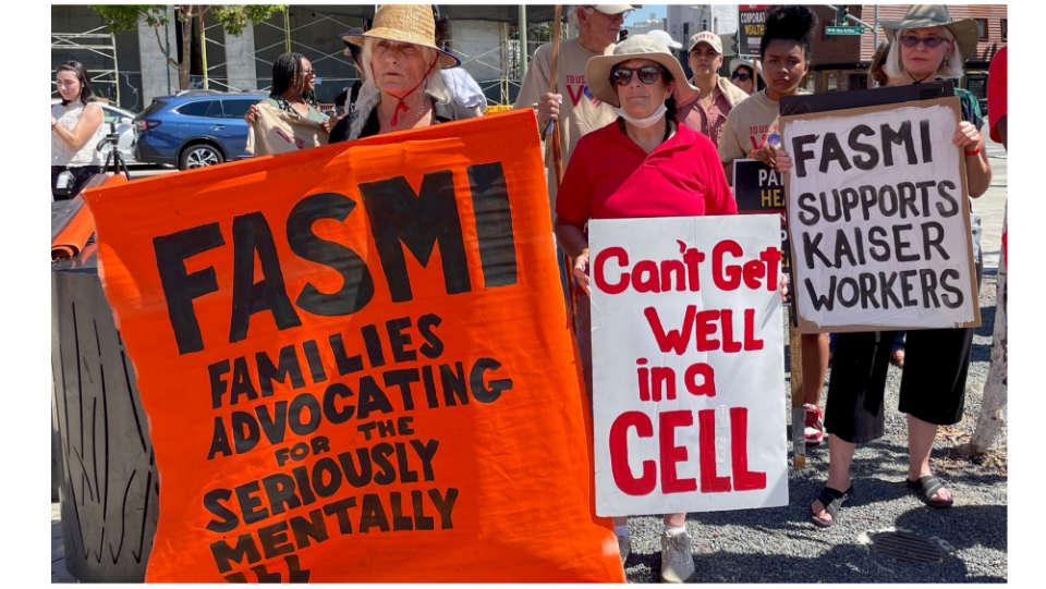 Labor Day rally marks Kaiser mental health clinicians’ fourth week on strike