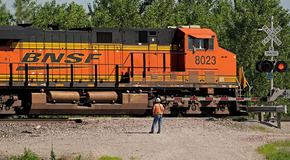 Rail maintenance employees bounce tentative national freight rail pact