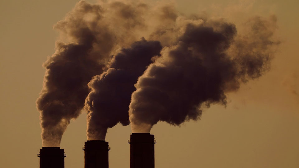 Make Smog Great Again: Trump puts pollution profits over people