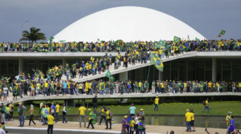 Partidarios de Bolsonaro ejecutan intento de golpe fascista al estilo del 6 de enero en Brasil