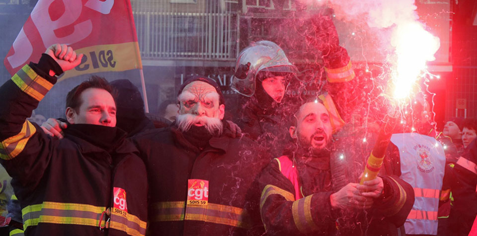 France brought to standstill as workers protest against rising of state pension age to 64