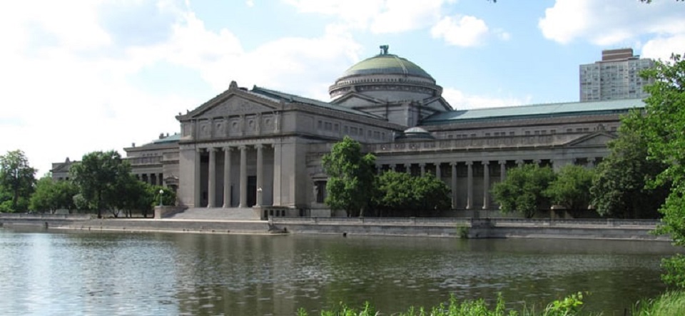 Chicago’s Museum of Science and Industry workers file cards to unionize