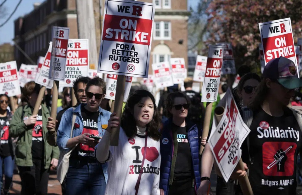 Incomplete pact gives 9,000 Rutgers workers raises; strike suspended, not ended