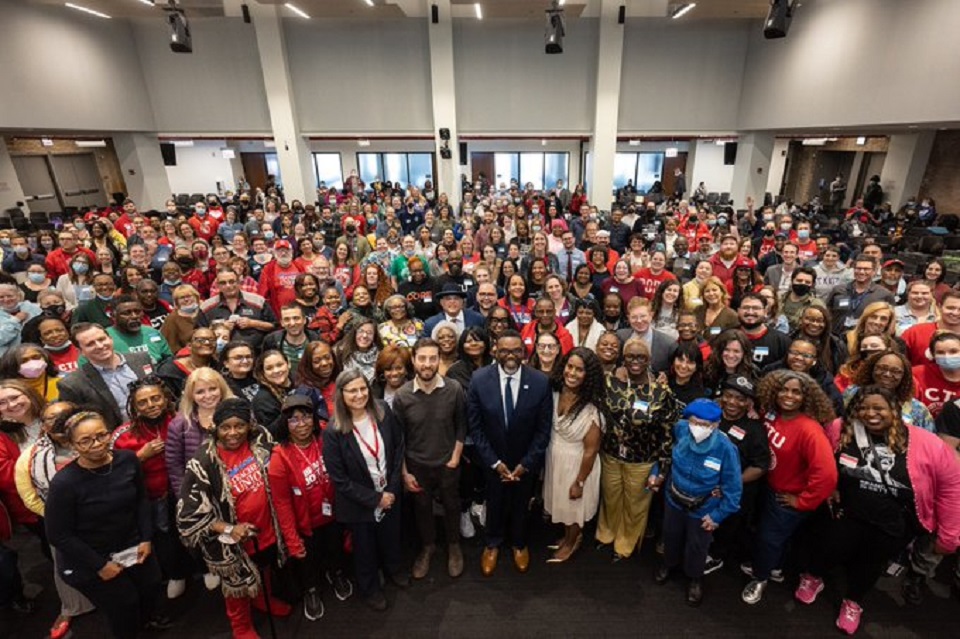 Progressives move into Chicago mayor’s office and city council next week