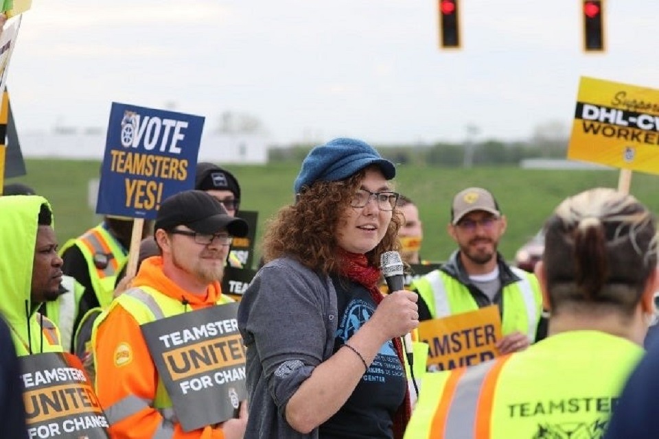 Teamsters win vote at Cincinnati Airport’s DHL