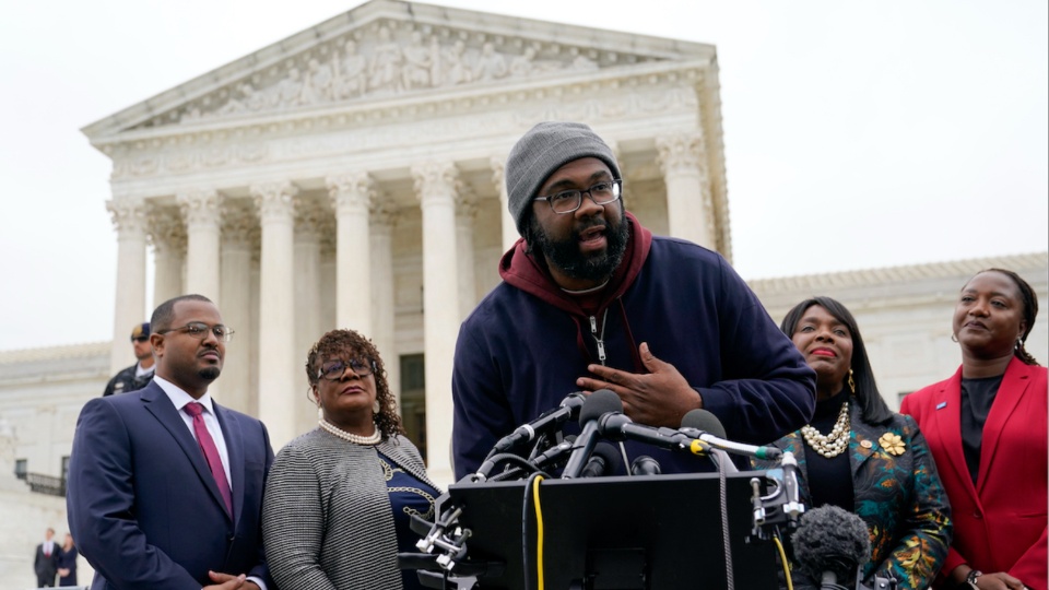 Black Alabama voters score stunning Supreme Court victory against racist gerrymandering