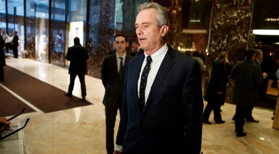 RFK Jr.’s campaign against Biden promotes right-wing conspiracies, boosting Republicans’ election chances