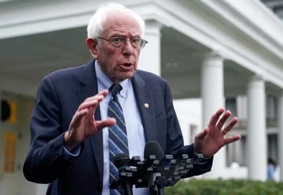 Sanders unveils $17 federal minimum wage bill