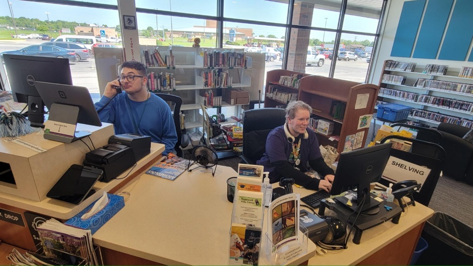 Workers at another public library in Ohio vote to unionize