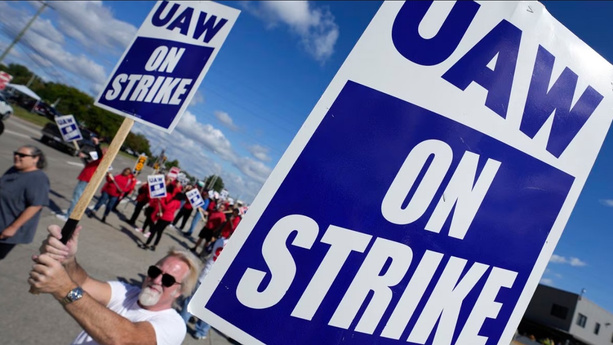 UAW warns strike will expand Friday if Big 3 don’t get “serious”