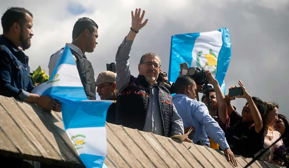 Indígenas guatemaltecos respaldan al presidente electo Arévalo