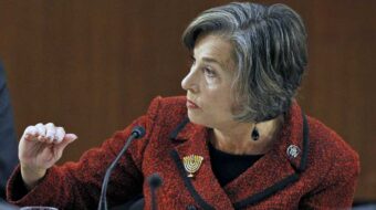 El representante Jan Schakowsky bloquea los recortes republicanos a la Seguridad Social