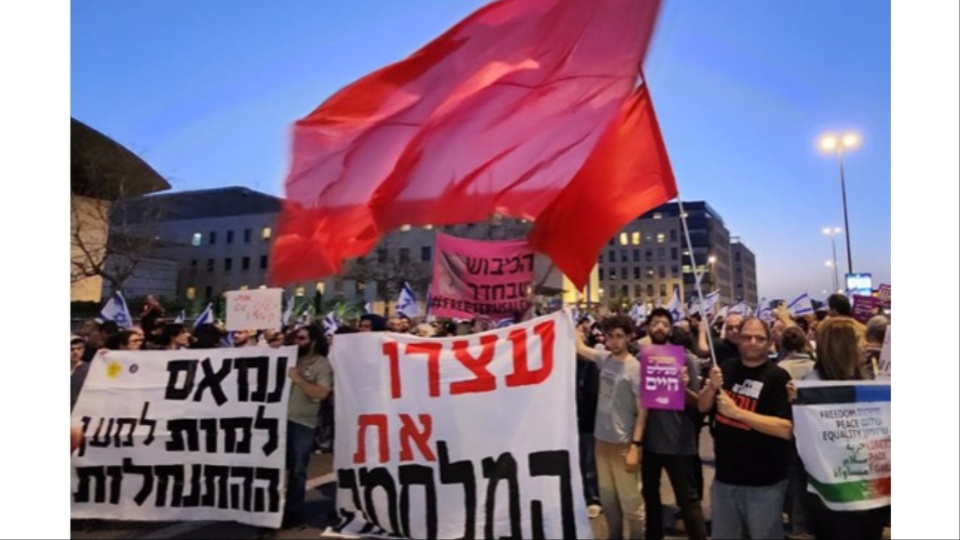 100,000 in Israel demand ceasefire, tell Netanyahu to resign