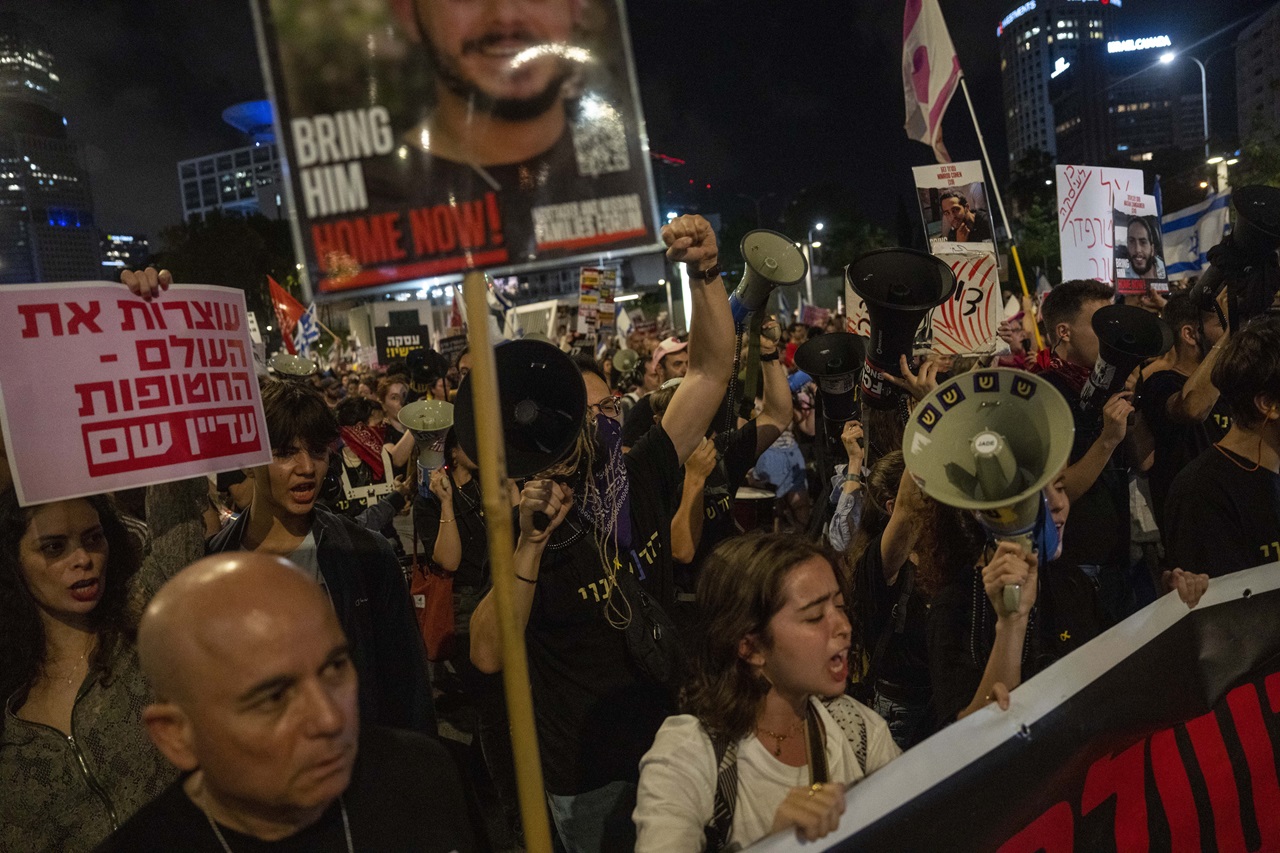 Mass Israeli protests accuse Netanyahu of ‘torpedoing’ ceasefire and hostage release deals