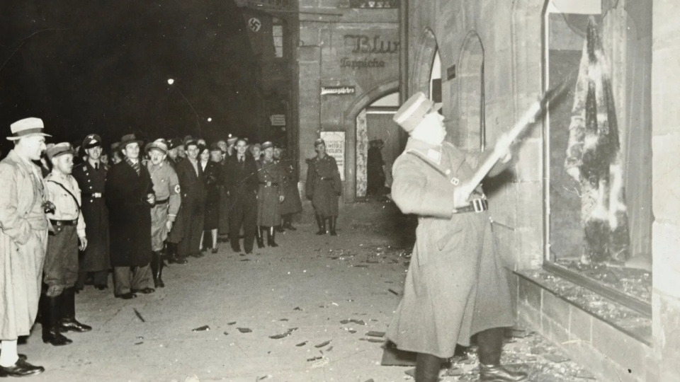 Kristallnacht 1938: Assassination of Nazi becomes pretext for campaign of terror