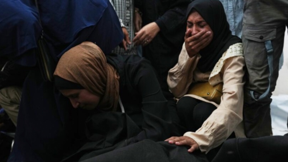 Ceasefire crumbling as Israel continues bombing of Gaza