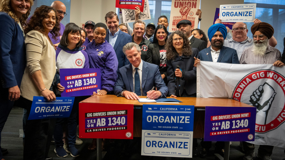 New law gives California Uber drivers right to bargain collectively