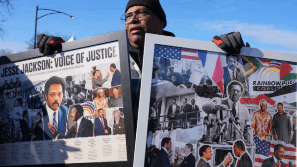 Thousands pay respect to Rev. Jesse Jackson in Chicago