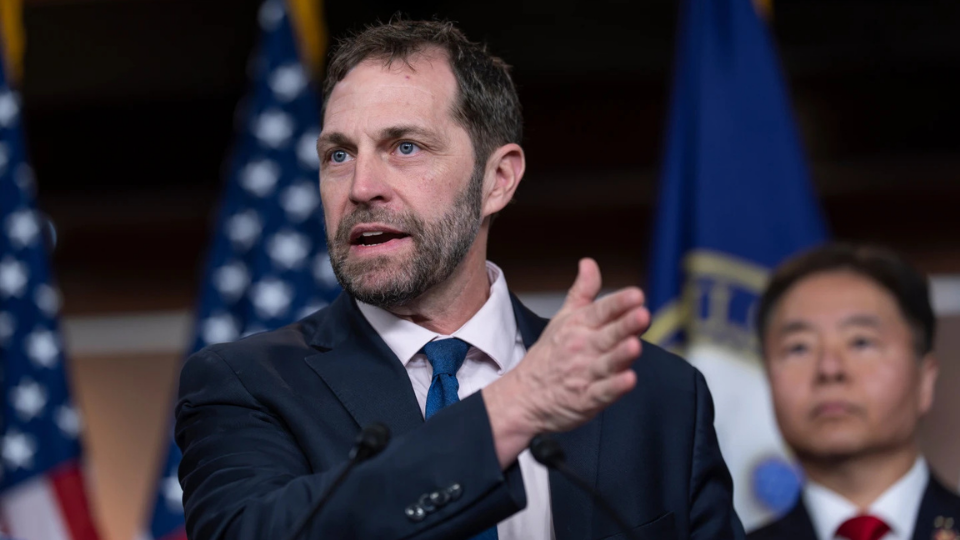 Senate votes to let Trump continue war on Iran