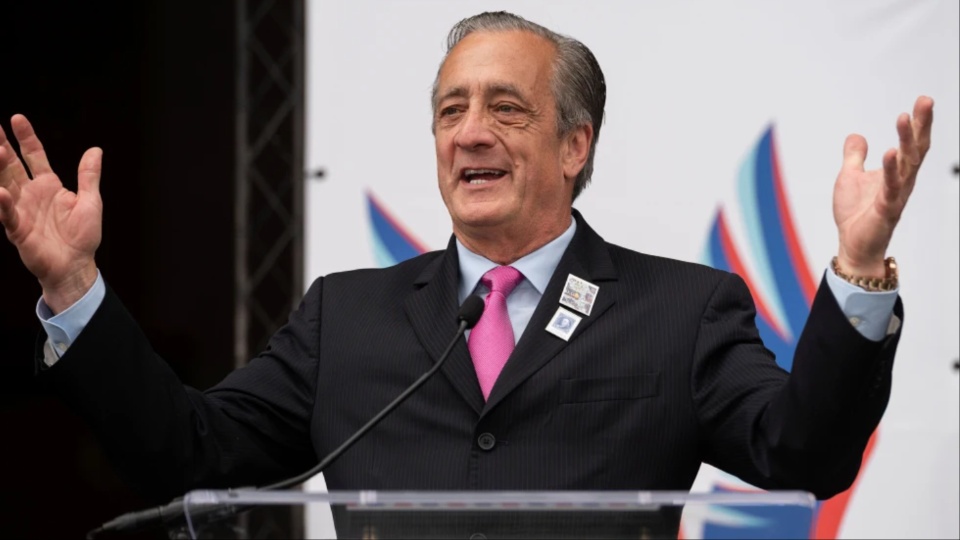 Trump’s Postmaster General says USPS may shut down in a year