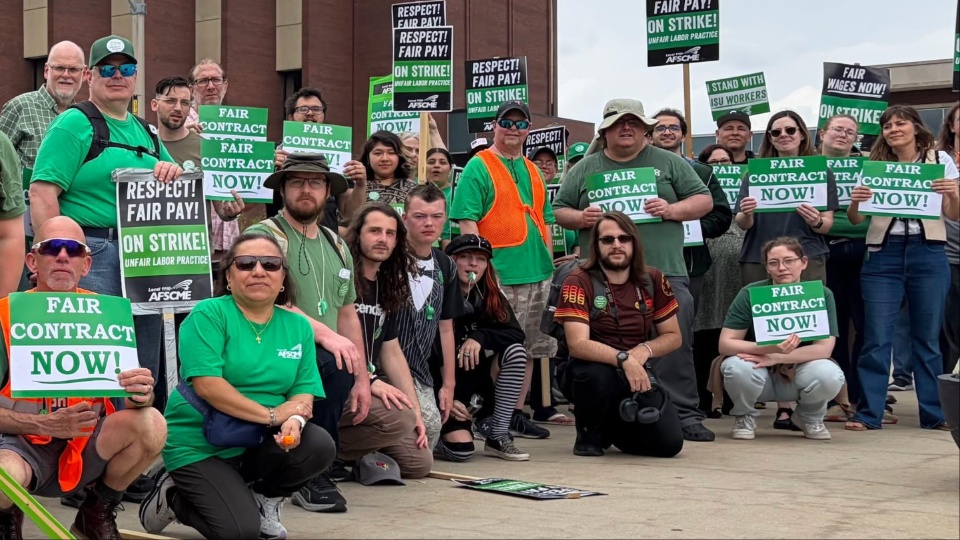Strike: AFSCME workers at Illinois State University hold the line
