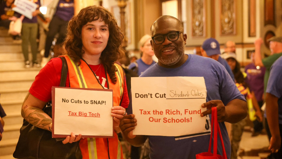 Union coalition brings ‘billionaires tax’ proposal to Illinois
