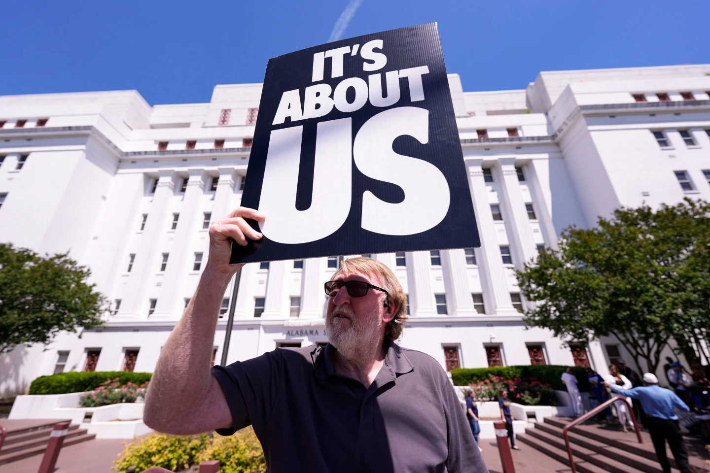 Alabama and Tennessee rush to eliminate Black representation in Congress