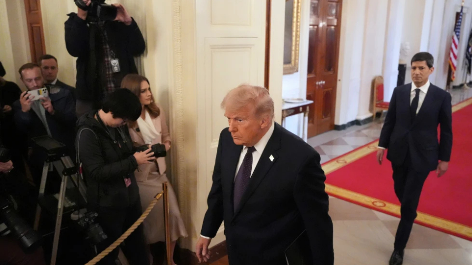 Federal unions battle Trump’s attempt to muzzle federal workers