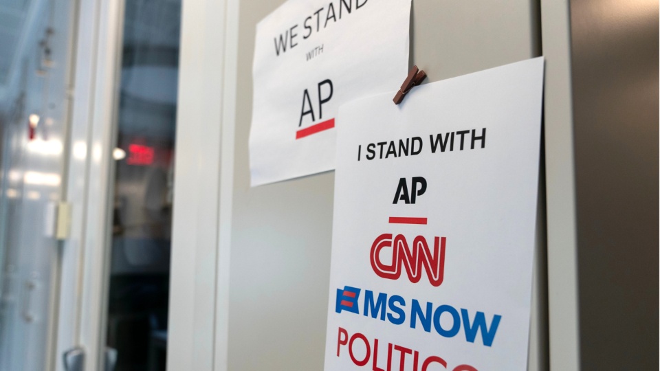 Banned reporters regain access to White House